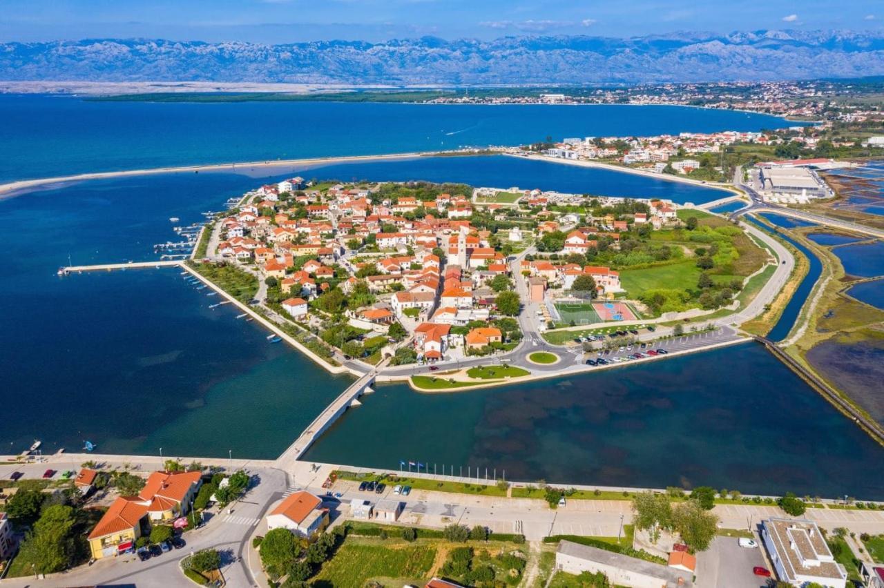 Apartments By The Sea Nin, Zadar - 12890 Exteriör bild